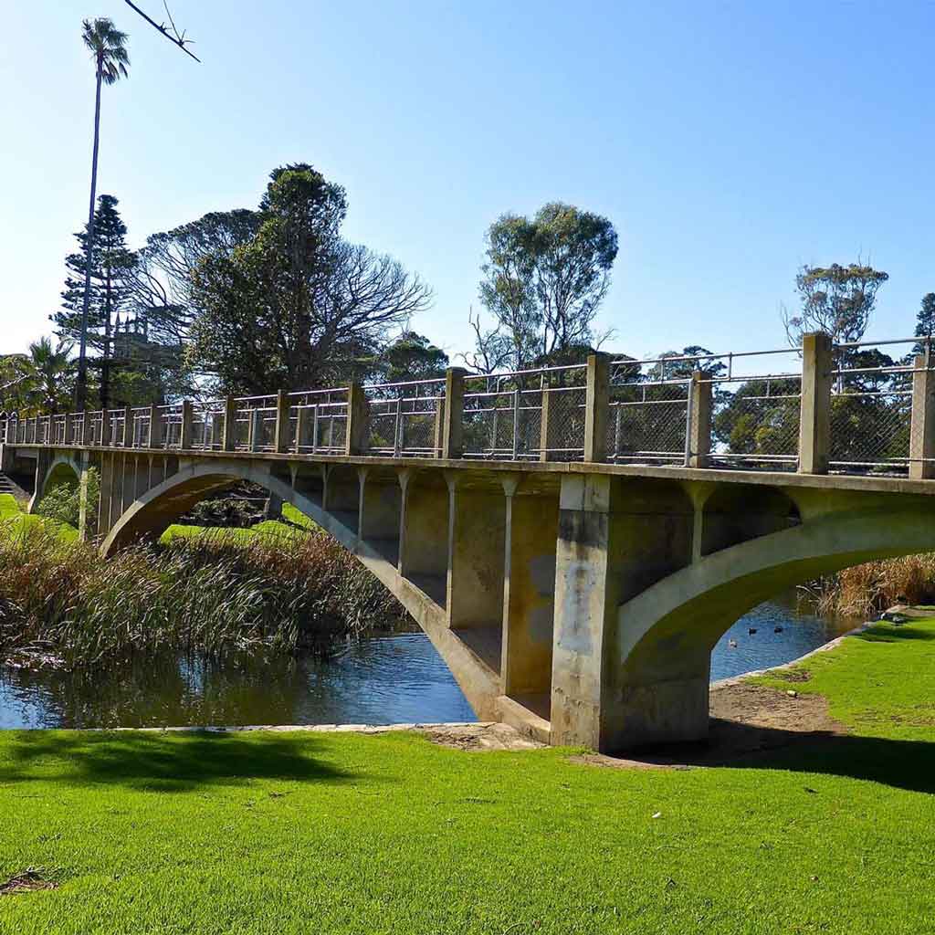 Currency Creek Cottages River Angas Walkway